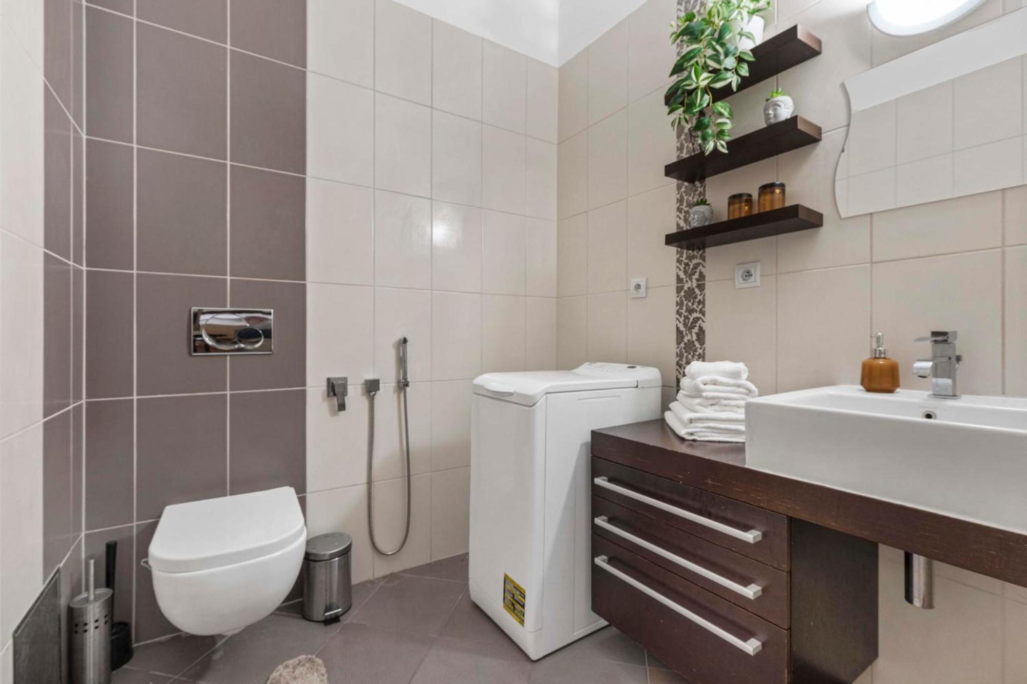 Charming Apartment In The Heart Of Bratislava Exterior photo