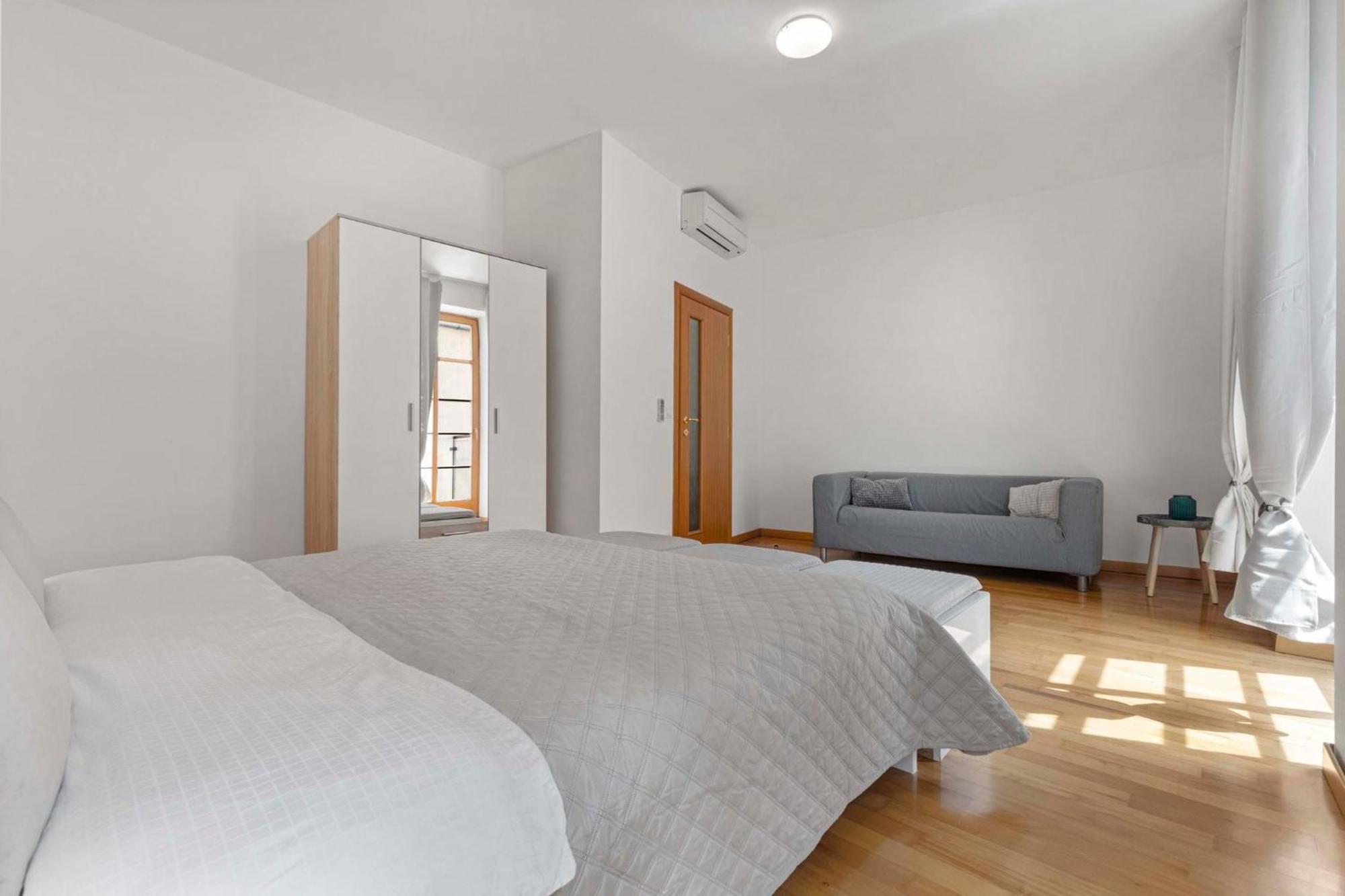 Charming Apartment In The Heart Of Bratislava Exterior photo