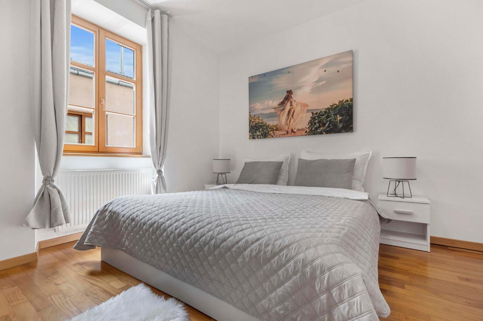 Charming Apartment In The Heart Of Bratislava Exterior photo